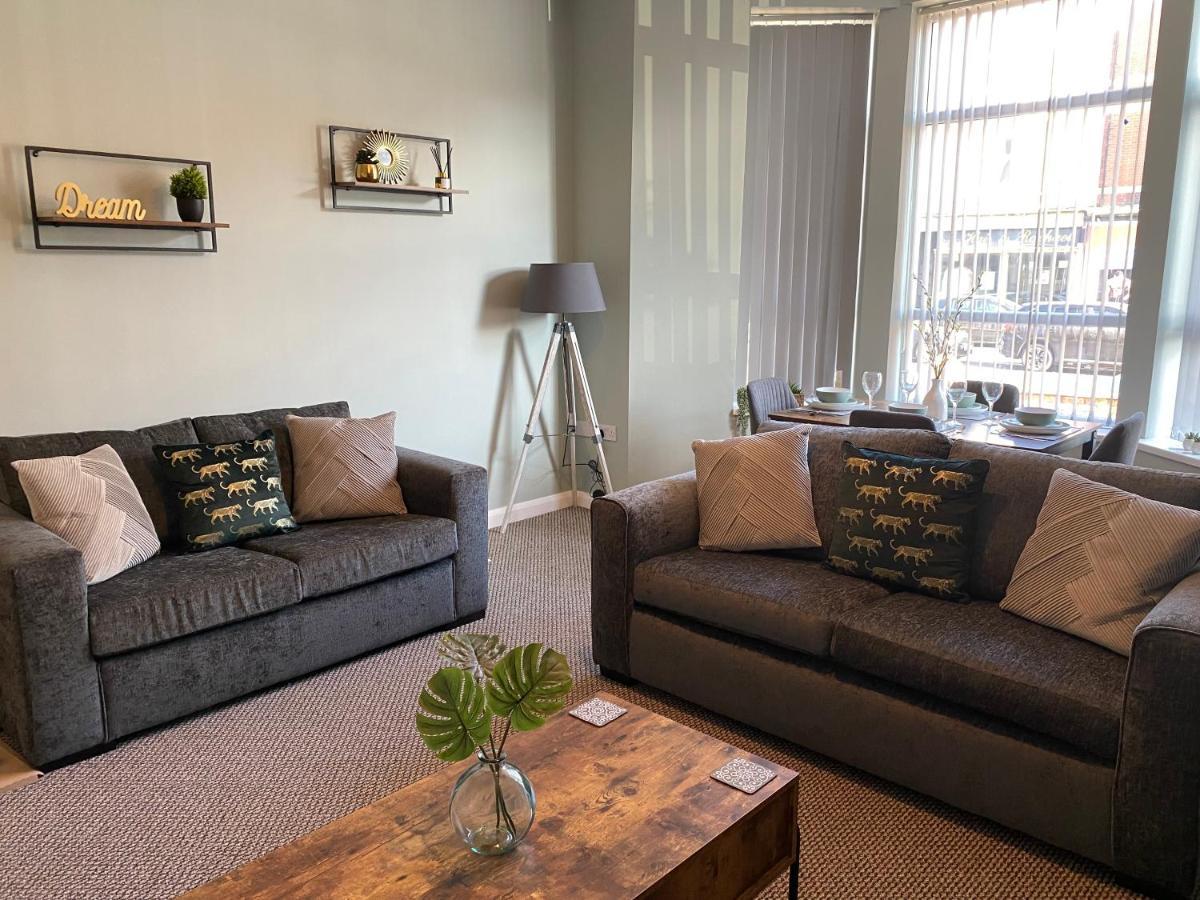 Blackpool Sleepover Apartment 1 Free Parking Sleeps 6 ภายนอก รูปภาพ
